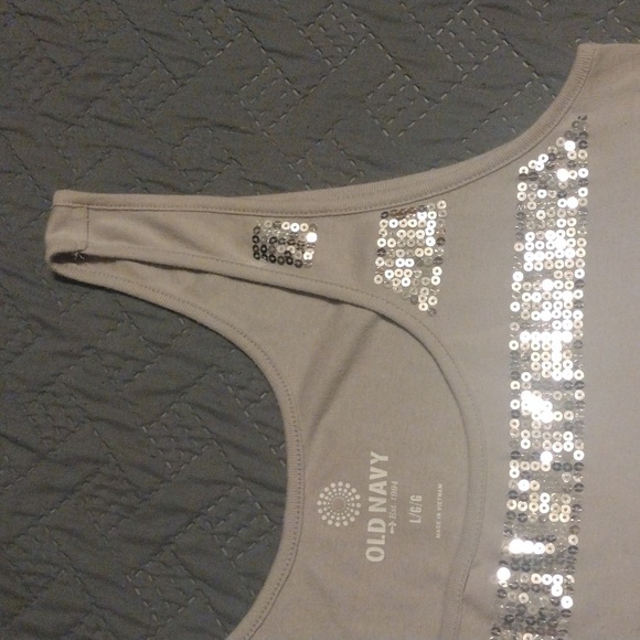 Old Navy White and Silver Sequin Tank - Picture 5 of 11